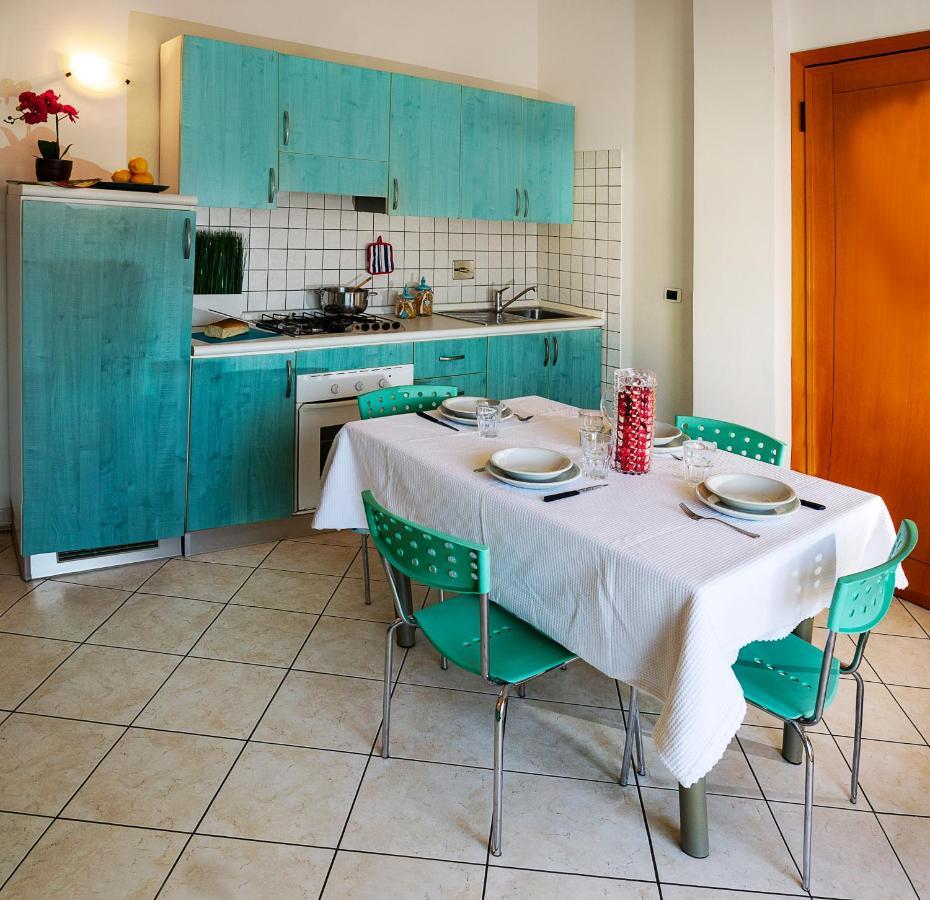 Residenza Raggio Appartement Riccione Buitenkant foto