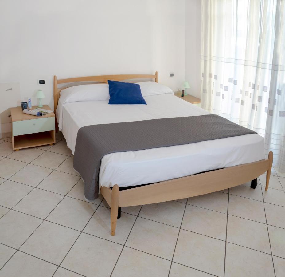 Residenza Raggio Appartement Riccione Buitenkant foto